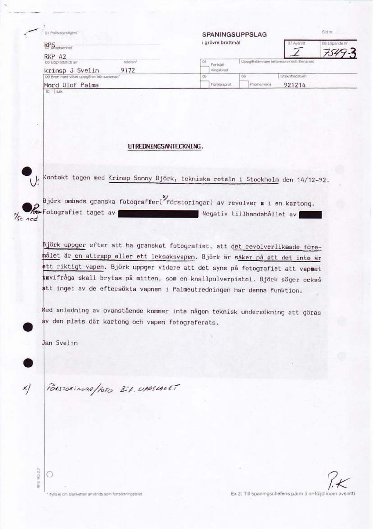 Pol-1992-12-14 I7549-03 Man fotar revolver i kartong på rälsen vid Karlberg.pdf